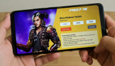Ilustrasi permainan Free Fire dan fitur redeem hadiah. ( ist)