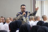 Wali Kota Alfin memberi arahan kepada CPNS dalam kegiatan Latsar di Kota Sungai Penuh, Senin (2/6/2026).