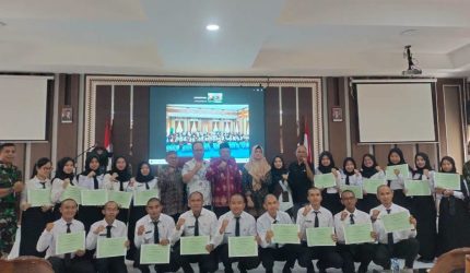Wawako Sungai Penuh Azhar Hamzah menutup Pelatihan Dasar CPNS Tahun 2026 di BPSDMD Provinsi Jambi.