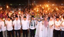 Ketua DPRD Kota Sungai Penuh, Hutri Randa, S.Sos., M.M., menghadiri Pawai Obor dalam rangka menyambut Tahun Baru Islam 1 Muharram 1448 H