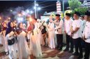 Wako Alfin melepas ribuan peserta Pawai Obor 1 Muharam 1448 H di Sungai Penuh. ( Foto Pemkot)