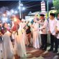 Wako Alfin melepas ribuan peserta Pawai Obor 1 Muharam 1448 H di Sungai Penuh. ( Foto Pemkot)