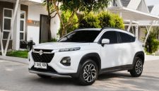 Suzuki Fronx GL AT menampilkan desain eksterior modern yang simpel namun fungsional untuk kebutuhan harian di perkotaan.