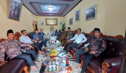 Pengurus LAM Kabupaten Kerinci dan LAM Kota Sungai Penuh menggelar rapat penguatan kelembagaan adat Sakti Alam Kerinci.