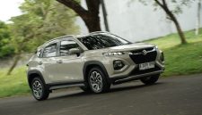 Tampilan Suzuki Fronx 2026 yang mengusung desain SUV coupe modern dengan teknologi hybrid dan fitur keselamatan canggih.( Foto : Rizky.A/GridOto.com)