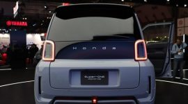 Penampakan Honda Super One EV saat menjalani uji jalan di Indonesia sebelum peluncuran resmi.(Foto: Septian Farhan/detikcom)