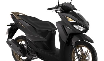 Honda Vario 125 terbaru berwarna merah dengan desain sporty saat peluncuran di Vietnam.