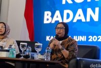 Foto: Kepala Badan Gizi Nasional (BGN) Nanik S. Deyang saat konferensi pers di kantor BGN, Jakarta, 