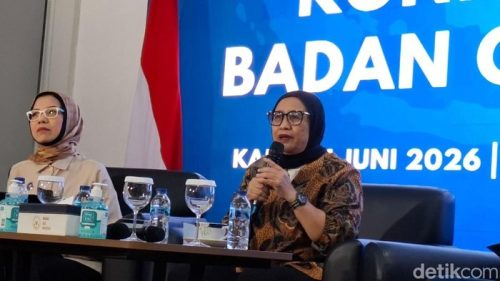 Foto: Kepala Badan Gizi Nasional (BGN) Nanik S. Deyang saat konferensi pers di kantor BGN, Jakarta, 