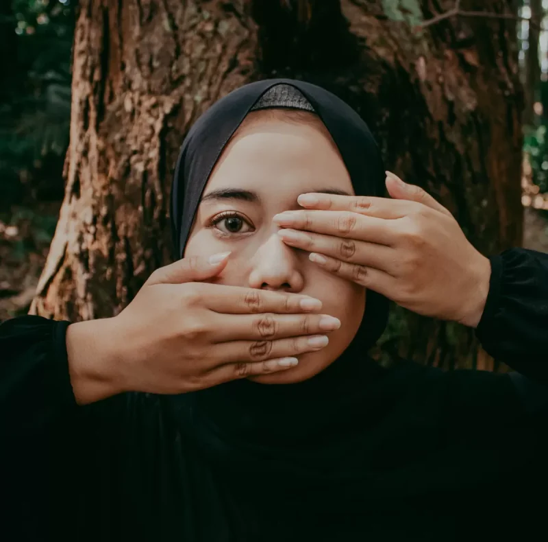 Ilustrasi hindari ghibah. Foto: Pexels