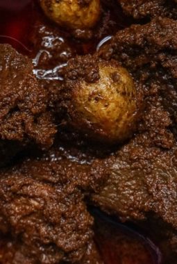 Perbedaan Rendang Darek dan Pesisir Khas Minang Asli