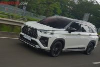 Toyota Veloz Hybrid tampil sebagai pemenang Low MPV Otomotif Award 2026 berkat efisiensi bahan bakar dan performa unggul.( Foto : Rizky.A/Gridoto.com)
