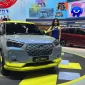 Booth Daihatsu di GIIAS 2026 menampilkan mobil konsep, kendaraan elektrifikasi, dan promo menarik di ICE BSD City, Tangerang.(Foto : Liputan6.com/Arief Aszhari)