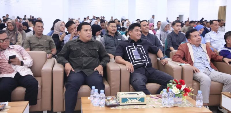 Ketua DPRD Kota Sungai Penuh Hutri Randa menghadiri permainan KIM Hari Bhayangkara ke-80 Polres Kerinci. (Foto: Dok. DPRD Kota Sungai Penuh)