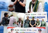 Wali Kota Sungai Penuh Alfin tiba di Bandara Kualanamu, Medan, untuk menghadiri Rakernas APEKSI 2026.