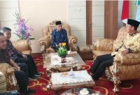 Wawako Azhar Hamzah menerima kunjungan Wakil Bupati Mukomuko di Sungai Penuh, Kamis (2/7/2026).