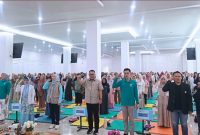 Ratusan ibu hamil mengikuti Gerakan Minum Susu Serentak dalam Gebyar Kelas Ibu Hamil di Kota Sungai Penuh, Minggu (26/7/2026).