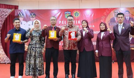 Wako Alfin menghadiri pelantikan pengurus DPD PPNI Kota Sungai Penuh periode 2026–2031.