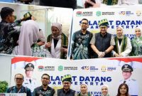 Wali Kota Sungai Penuh Alfin tiba di Bandara Kualanamu, Medan, untuk menghadiri Rakernas APEKSI 2026.