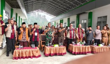 Pembukaan bakti sosial sunatan massal KKMK-JS bersama Pemerintah Kota Sungai Penuh di RSUD H. Bakri.