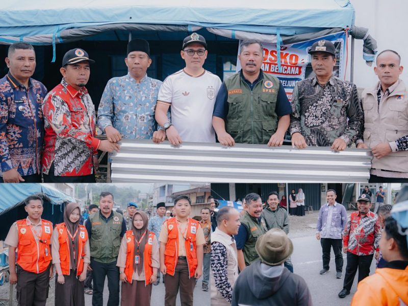 Bupati Kerinci Monadi menyerahkan bantuan kepada warga terdampak angin puting beliung di Desa Tutung Bungkuk, Kecamatan Siulak, ( Foto Kerinci Satu)