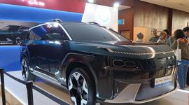 Direktur Utama Pindad Sigit Puji Santoso menegaskan perusahaan fokus pada pengembangan mobil nasional, sementara proyek motor listrik nasional digarap pihak lain.(Foto : CNNIndonesia/Rayhand Purnama)