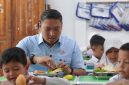 BGN menutup ratusan dapur MBG di berbagai wilayah karena tidak memenuhi standar operasional.(ANTARA FOTO/Sahira Safarina).