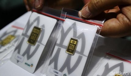 Harga emas Antam hari ini turun di butik Logam Mulia