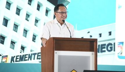 Mendagri Tito Karnavian rapat bahas revisi gaji kepala daerah