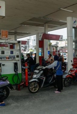 Harga Pertamax Tahan, Konsumsi Pertalite Melonjak Tajam 2026