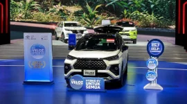 Toyota Veloz Hybrid hadir dengan desain modern dan teknologi hybrid yang efisien.