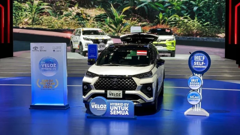 Toyota Veloz Hybrid hadir dengan desain modern dan teknologi hybrid yang efisien.