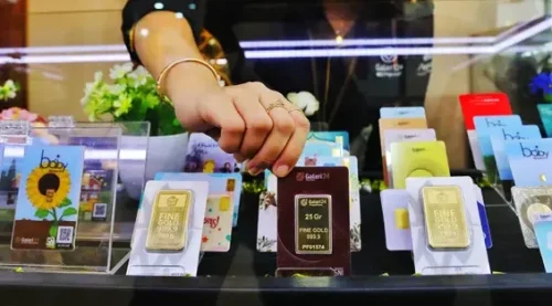 Harga emas Pegadaian dari Galeri24, Antam, dan UBS kompak naik pada Senin, 17 Agustus 2026.(Foto : Liputan6.com/Angga Yuniar)