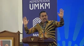 Pengemudi ojek online berpeluang mendapat status usaha mikro melalui Perpres Ekosistem Transportasi Digital.(Foto : Liputan6.com/Christian)