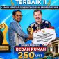 Bupati Kerinci Monadi menerima penghargaan Terbaik II Program 3 Juta Rumah Regional Sumatera di Batam.