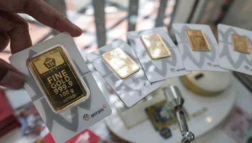 Harga buyback emas Antam turun Rp36.000 menjadi Rp2,51 juta per gram.(Foto : JIBI/Bisnis/Fanny Kusumawardhani)