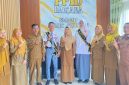 Maulana dan Assyfa saat pelepasan delegasi ISLT 2026 di SMAN 1 Solok Selatan.