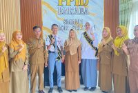 Maulana dan Assyfa saat pelepasan delegasi ISLT 2026 di SMAN 1 Solok Selatan.
