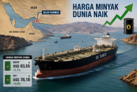 Kapal tanker melintasi Selat Hormuz di tengah ketegangan geopolitik yang mendorong kenaikan harga minyak dunia.