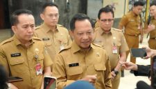 Mendagri Tito Karnavian menjelaskan dukungan pemerintah untuk pembayaran gaji PPPK dan belanja pegawai daerah.(Fopto : Dok. Humas Kemendagri)
