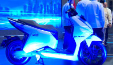 Program Molinas ditargetkan mendorong industri motor listrik nasional dan menciptakan nilai ekonomi Rp150 triliun.(FOTO : TANGKAPAN LAYAR YOUTUBE SEKRETARIAT PRESIDEN)