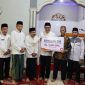 Wali Kota Sungai Penuh Alfin bersama Wakil Wali Kota Azhar Hamzah saat melaksanakan Safari Jumat di Masjid Tawakkal, Desa Sungai Ning.(Foto : Prokopim Kota Sungai Penuh)