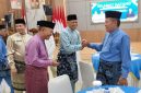 Wawako Sungai Penuh Azhar Hamzah saat menghadiri HUT ke-61 Tanjab Barat.( Foto : Diskominfosta Sungai Penuh)