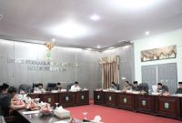 Rapat Bamus DPRD Sungai Penuh bahas agenda persidangan.