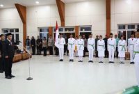 Wali Kota Sungai Penuh Alfin mengukuhkan 30 anggota Paskibraka Tahun 2026 di Gedung Nasional.(Foto : Prokopim Kota Sungai Penuh)