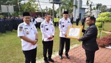 Wawako Azhar Hamzah menerima penghargaan IRH 2026.