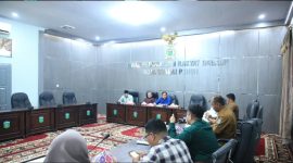 Wakil Ketua Komisi II DPRD Sungai Penuh memimpin RDP membahas distribusi LPG 3 Kg.