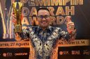 Wali Kota Sungai Penuh Alfin, S.H. menerima Pemimpin Daerah Award 2026 kategori Apresiasi Inovasi Daerah di iNews Tower, Jakarta, Kamis (27/8/2026).