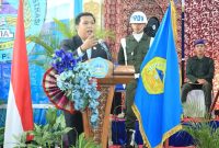 Ketua DPRD Hutri Randa menghadiri Wisuda STIA-NUSA Sungai Penuh.