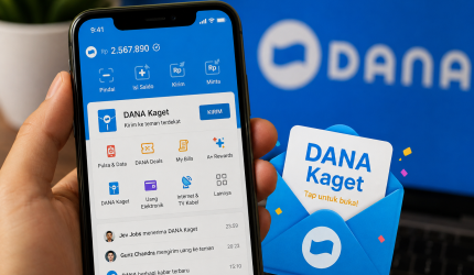 Pengguna membuka fitur DANA Kaget melalui aplikasi DANA di ponsel.